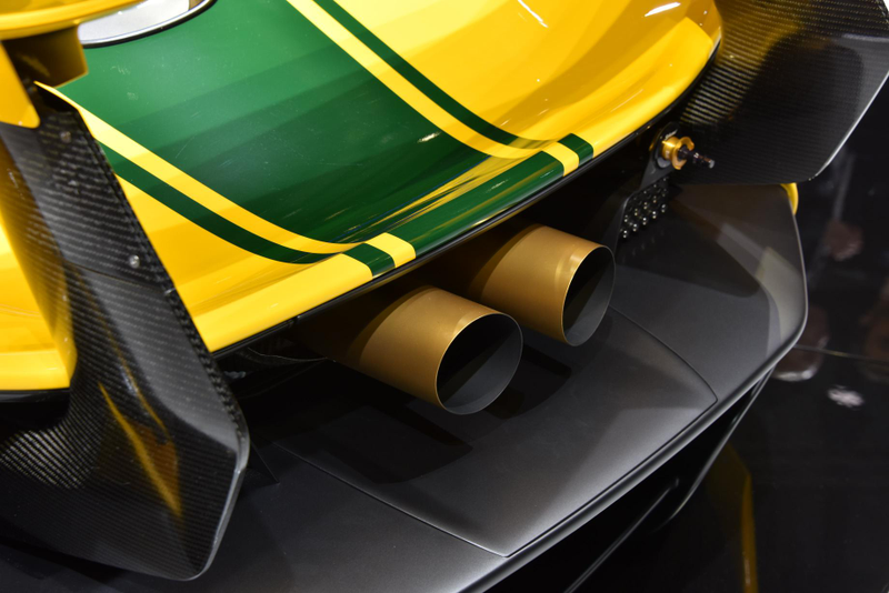 Illustration for article titled The McLaren P1 GTR Makes The Beloved McLaren F1 Look Like A Dinosaur
